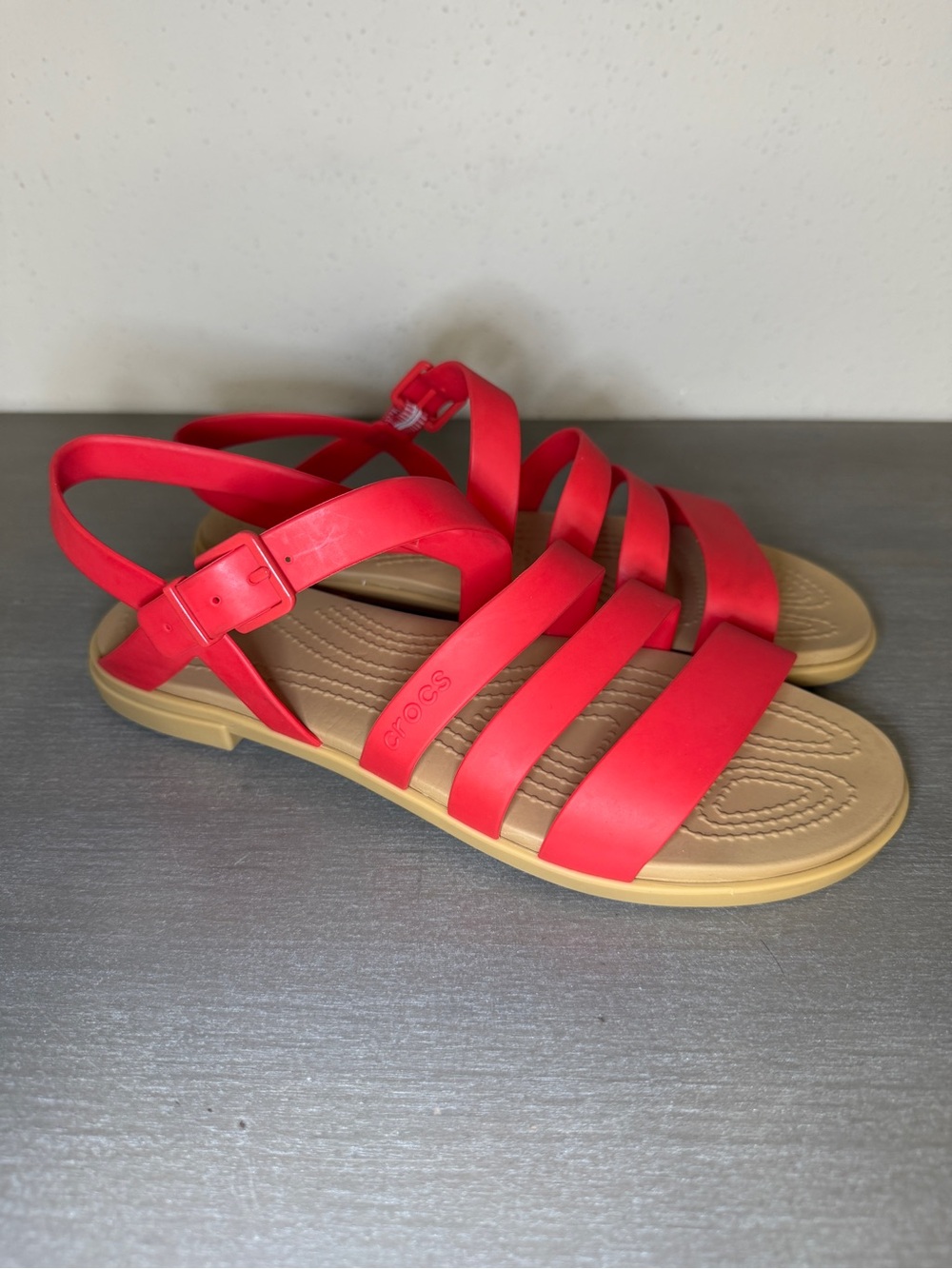 Crocs Tulum Strappy Women's Sandals Size 8 US Comfortable Stylish Summer